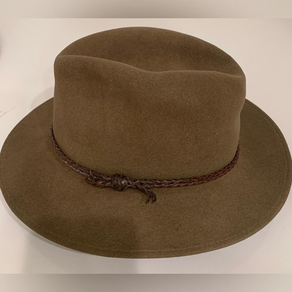 Paul Stuart hat
